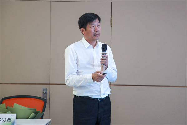 2025新奥门原料免费资料